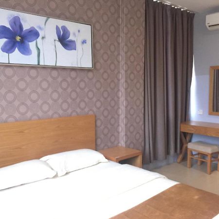 Residence 21 Boutique Inn Мири Екстериор снимка