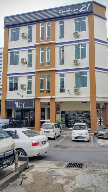 Residence 21 Boutique Inn Мири Екстериор снимка