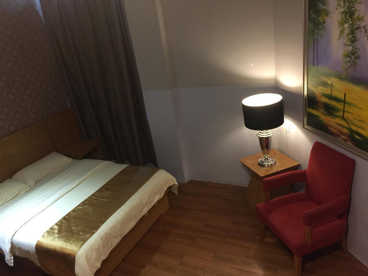 Residence 21 Boutique Inn Мири Екстериор снимка